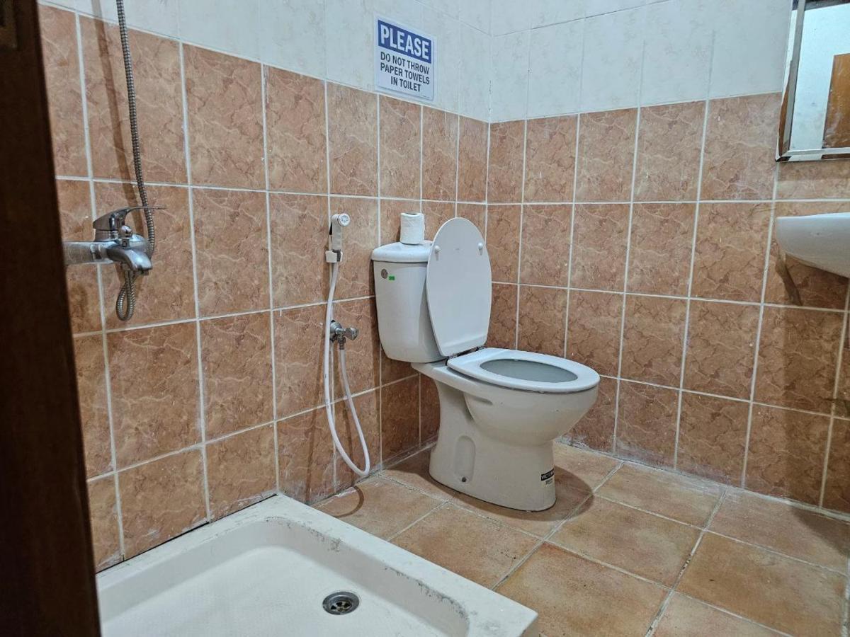 Hostel The Venue Aladdin Kuwait City Eksteriør billede