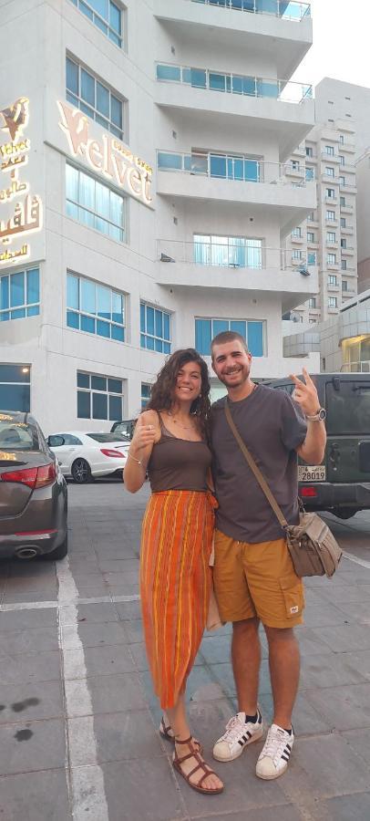 Hostel The Venue Aladdin Kuwait City Eksteriør billede